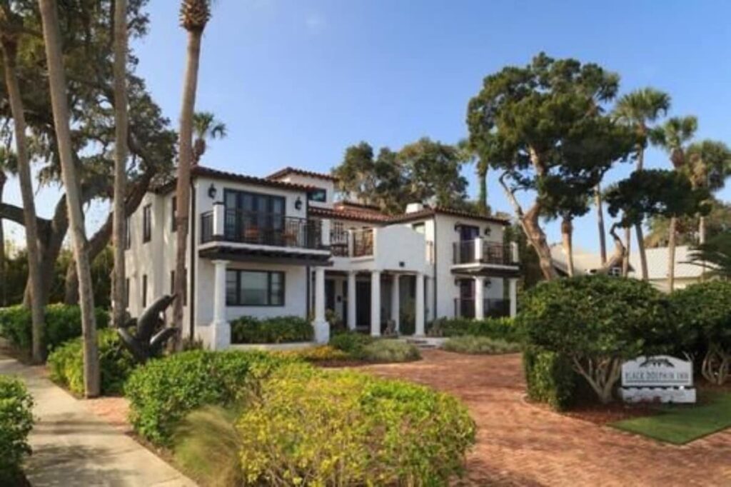 Black Dolphin Inn - Image 2