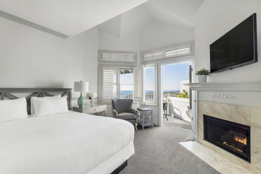 Blue Lantern Inn, A Four Sisters Inn - Image 2