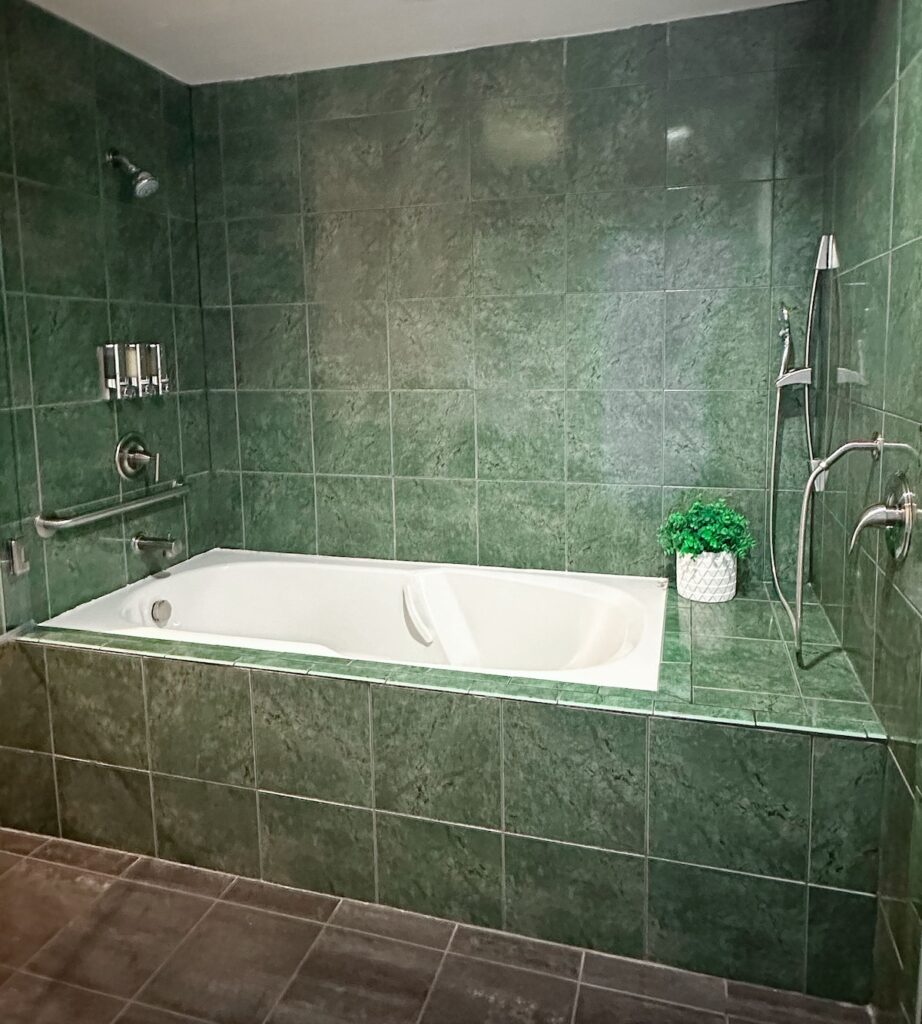 Blue Lantern Inn, A Four Sisters Inn