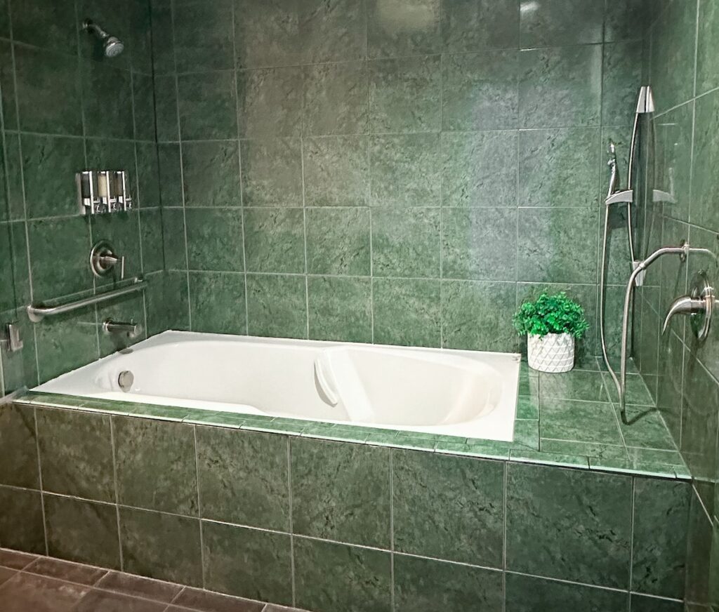 Blue Lantern Inn, A Four Sisters Inn - Image 1