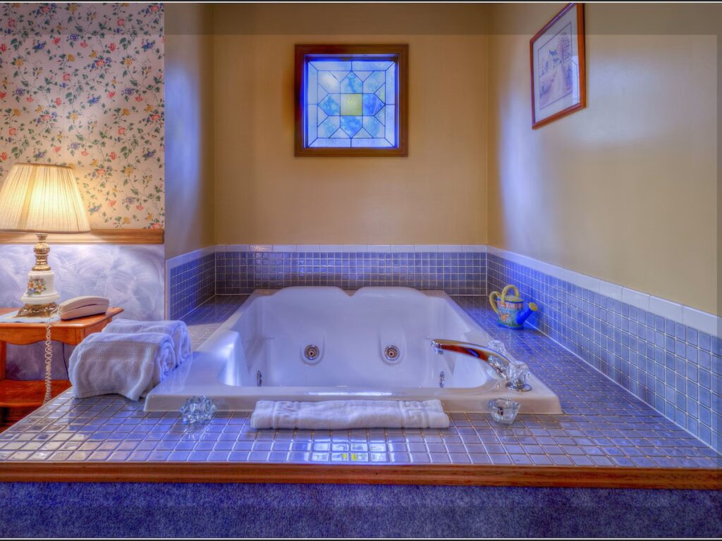 Blue Mountain Mist Country Inn & Spa - Image 1