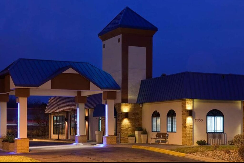 Blue Way Inn Eagan Extended Stay - Image 2