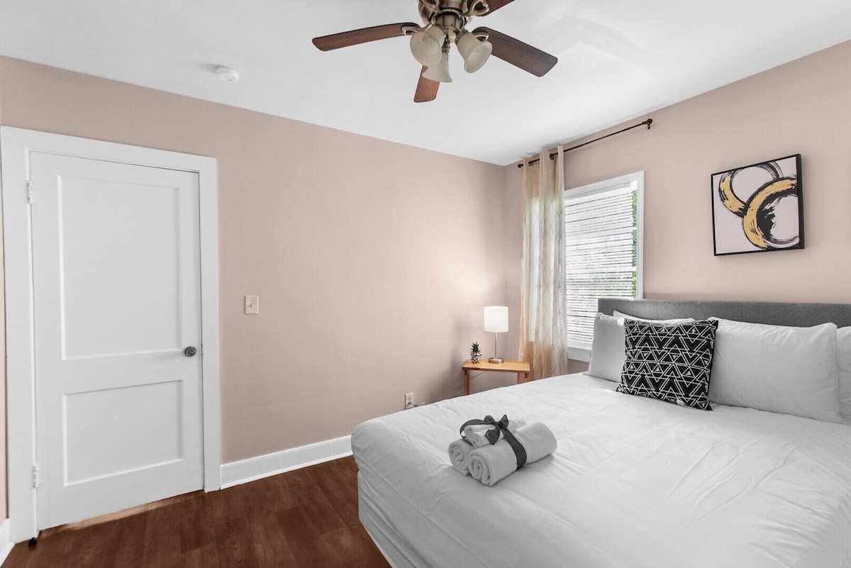 Blushing Bungalow 1