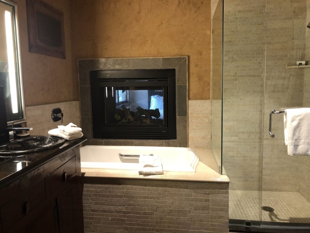 Border House at Crystal Bay Casino - Image 2