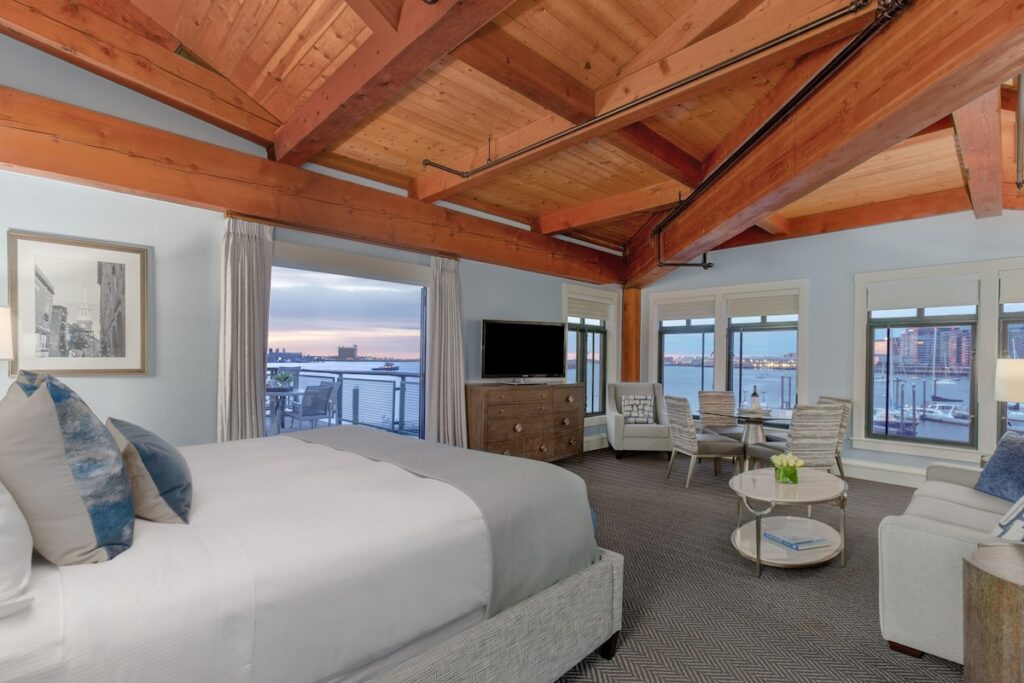 Boston Yacht Haven Inn & Marina - Image 3
