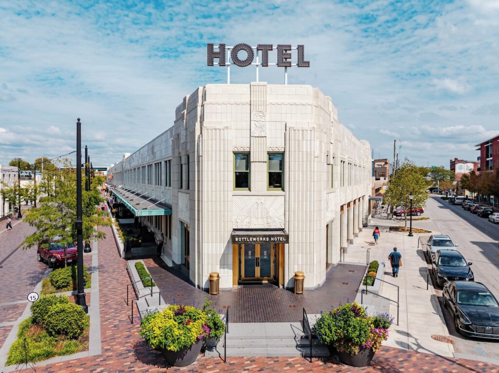 Bottleworks Hotel - Image 4