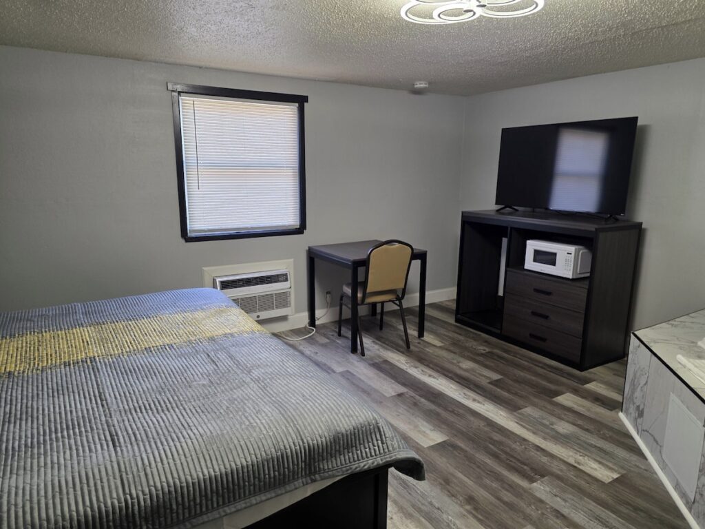 Boulevard Inn - Image 4