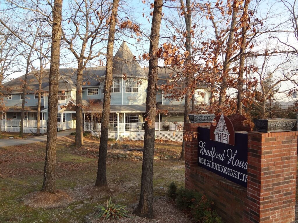 Bradford House Bed & Breakfast - Image 2
