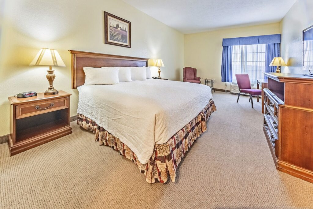 Branson Towers Hotel - Image 4