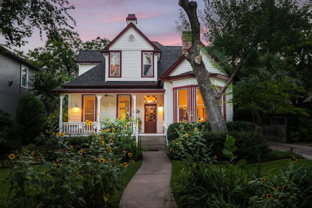 Brava House Bed and Breakfast - Image 5