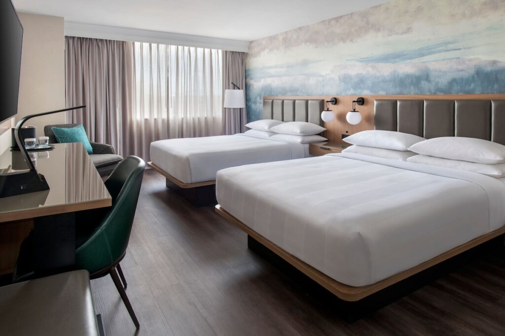 Buffalo Marriott Niagara - Image 3