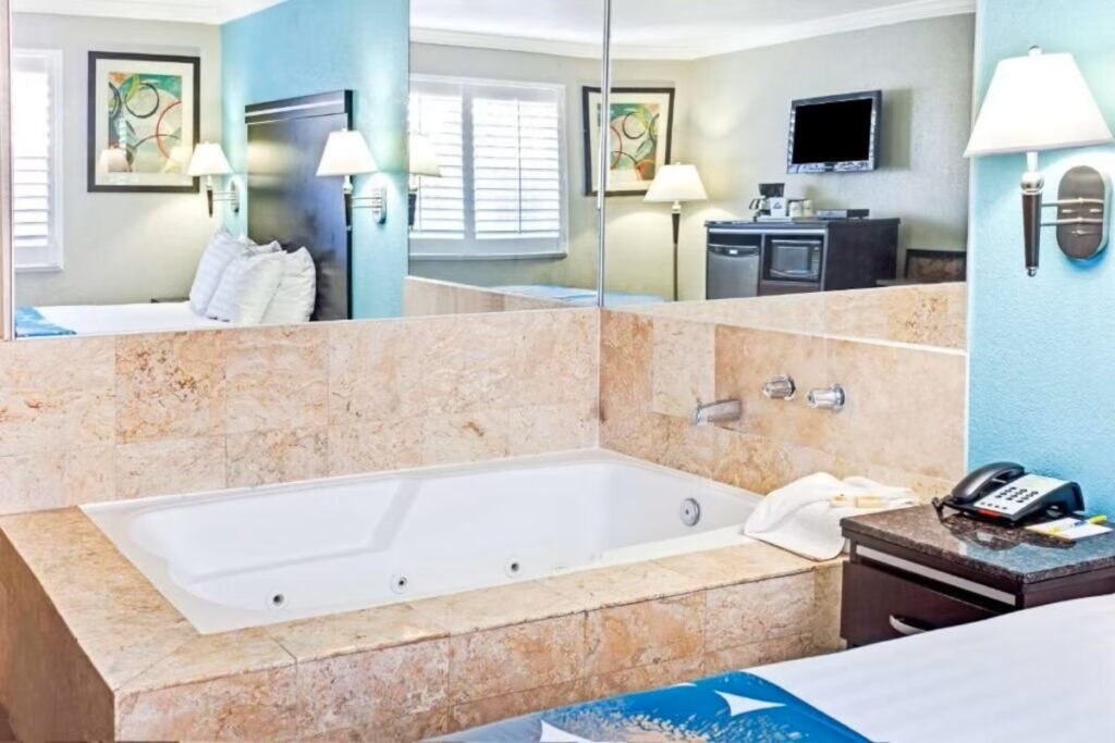 Cabana Inn & Suites - Image 5