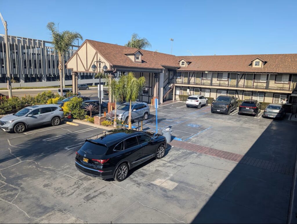 Cabana Inn & Suites - Image 3