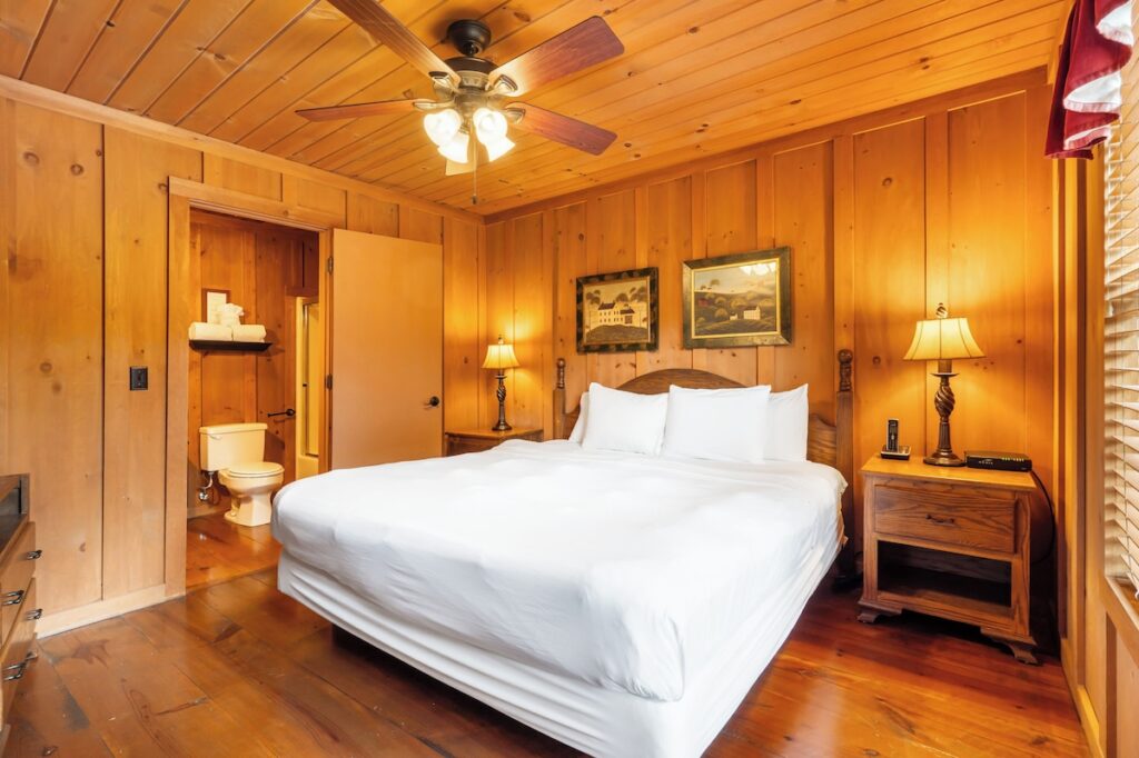 Cabins at Green Mountain - Image 3