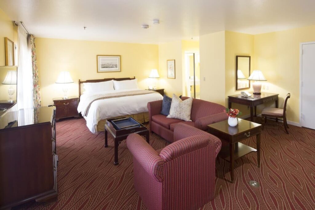 Campbell Inn - Image 4