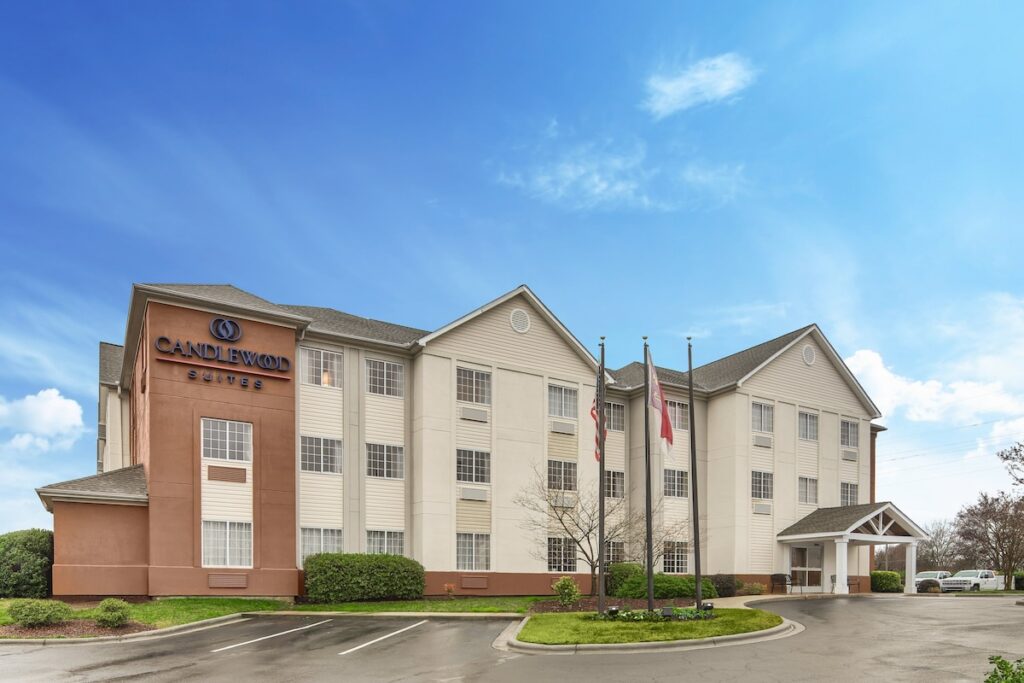 Candlewood Suites Charlotte – Arrowood by IHG - Image 2