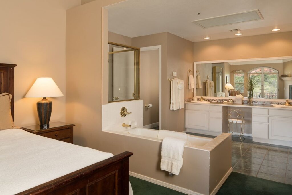 Canyon Villa Bed & Breakfast Inn of Sedona - Image 2
