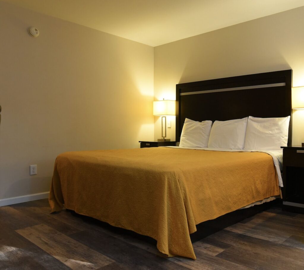 Capital Inn & Suites - Image 4