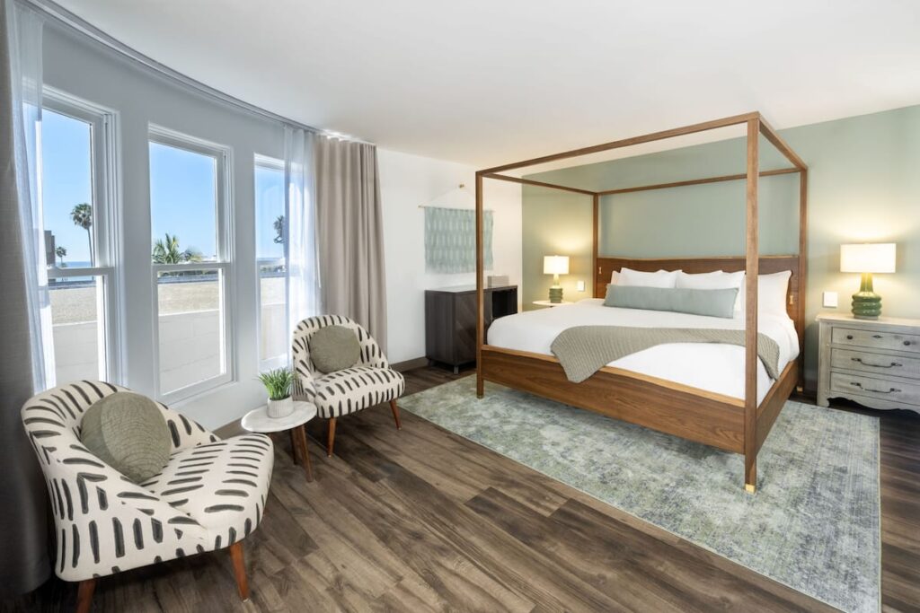 Cardiff by the Sea Lodge - Image 3