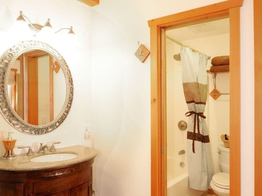 Carriage House Accommodations - Image 2