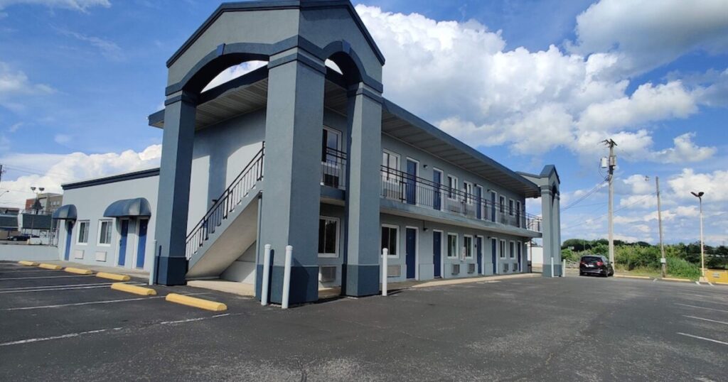 Cedar Cove - Image 5