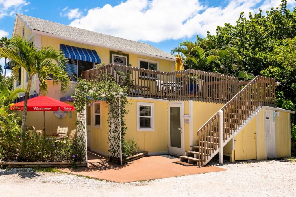 Cedar Cove Resort and Cottages - Image 2