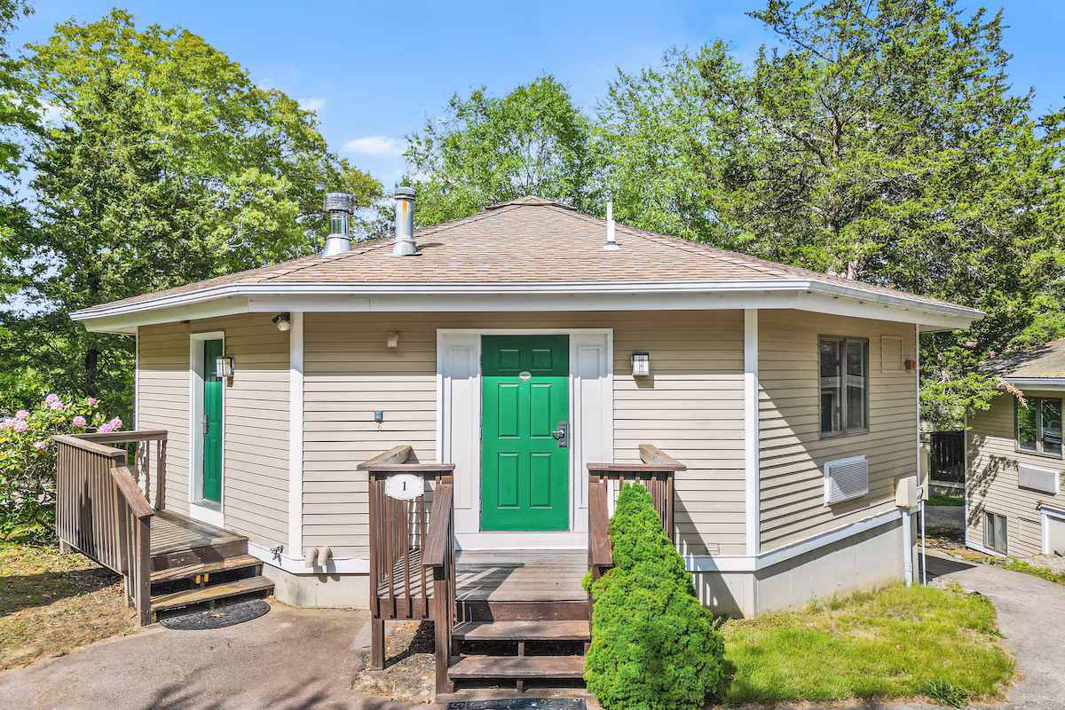 Cedar Park Whirlpool Suites - Image 2