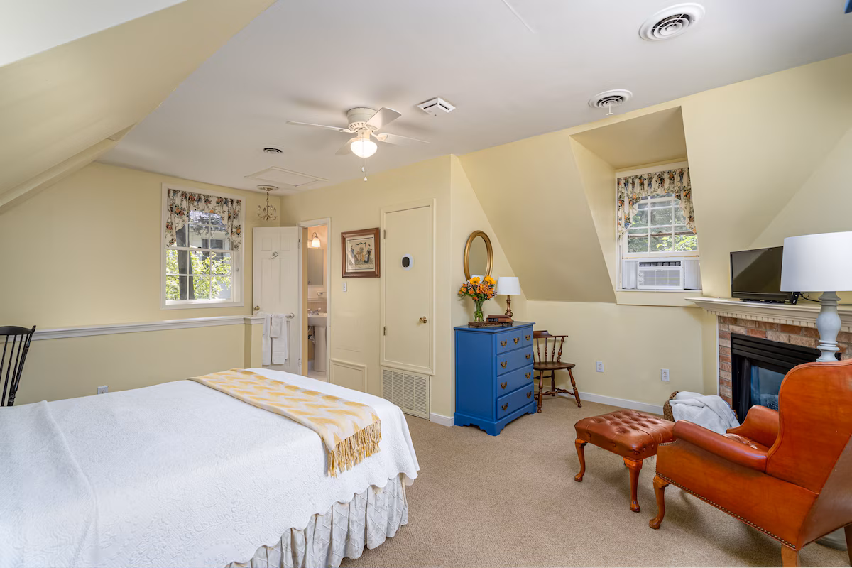 Cedars of Williamsburg Bed & Breakfast - Image 1