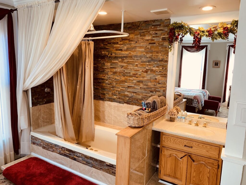 Centennial Inn Bed & Breakfast