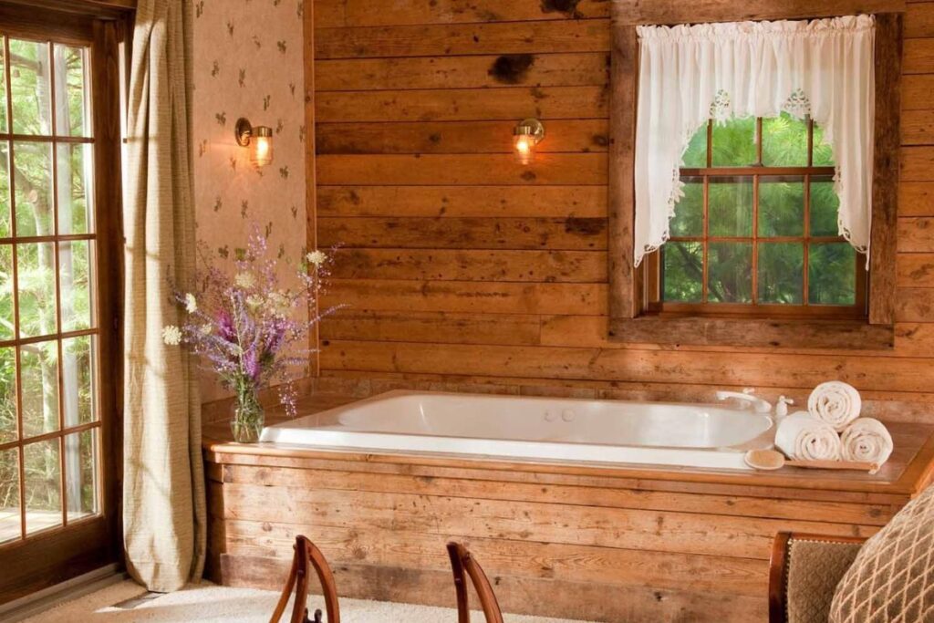 Chanticleer Cabins - Image 1