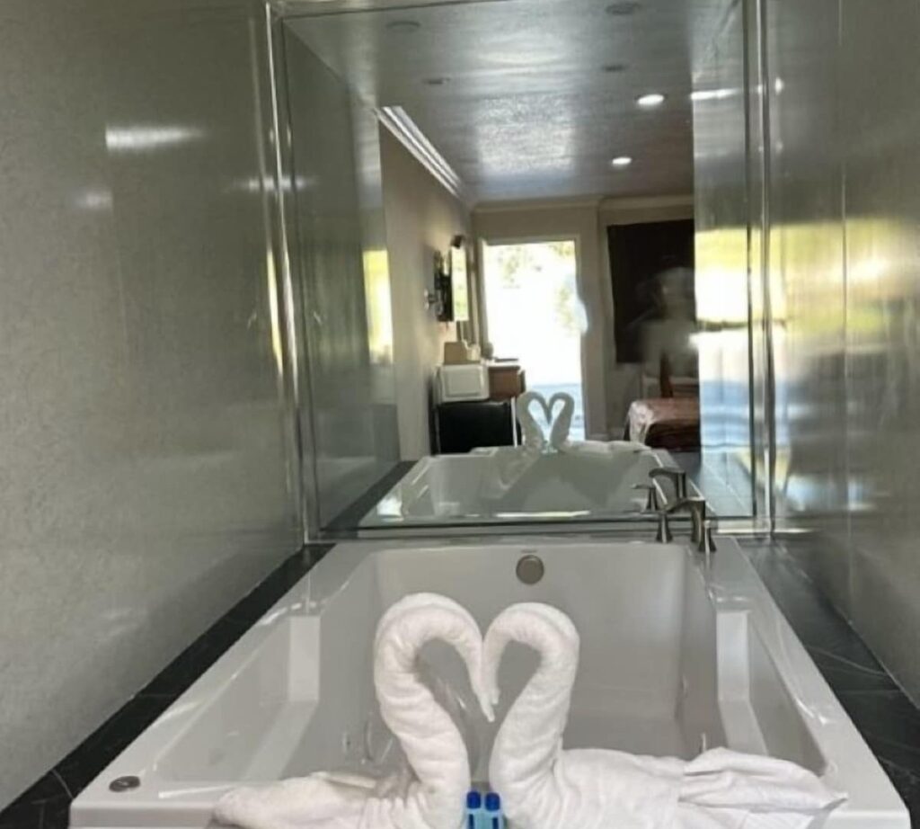 Chino Motel - Image 2