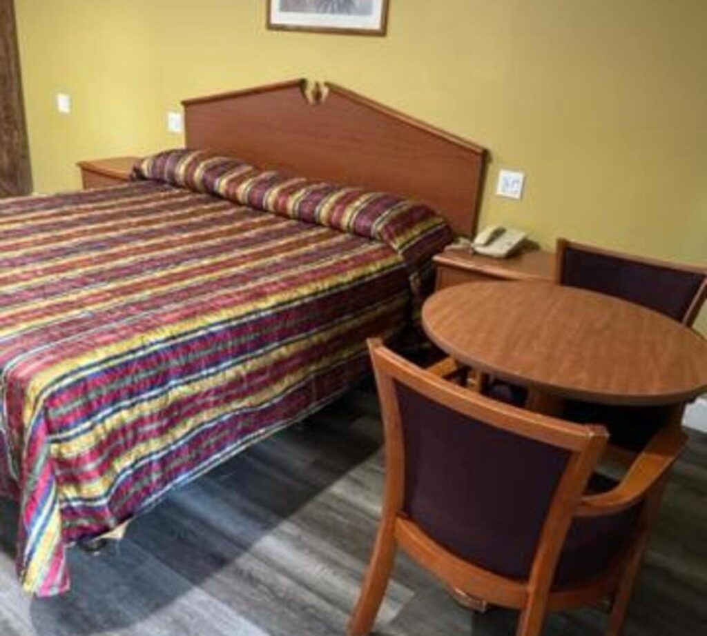 Chino Motel - Image 3