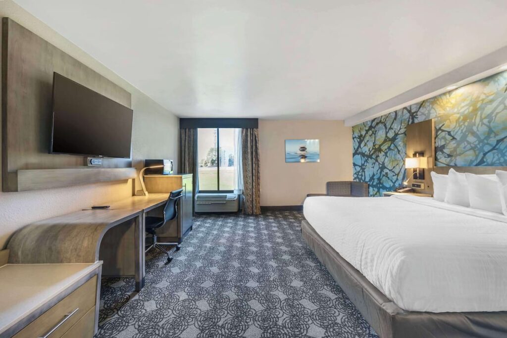 Clarion Inn Murfreesboro Old Fort Pkwy - Image 3