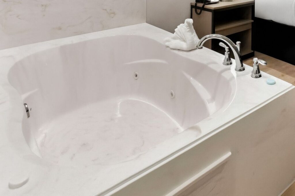 Clarion Pointe Evansville North - Image 1