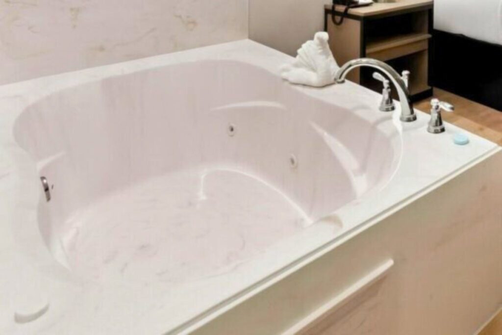 Clarion Pointe Huntsville Research Park - Image 1