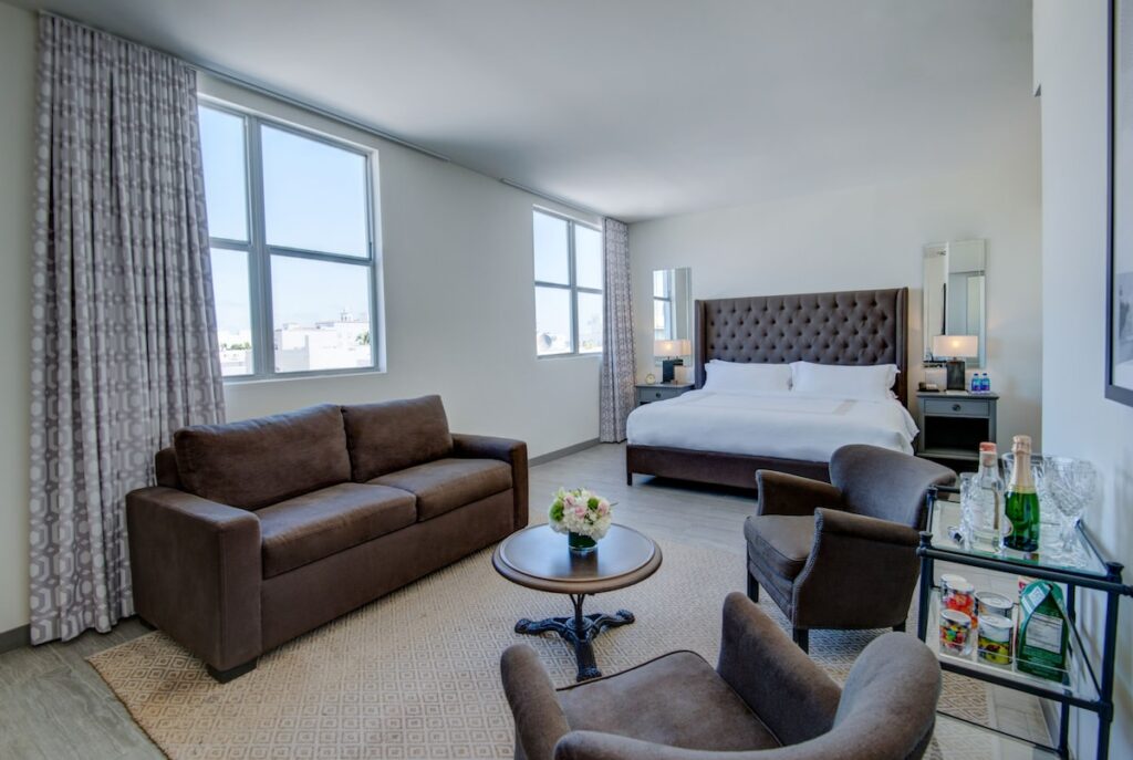 Clinton Hotel South Beach - Image 3