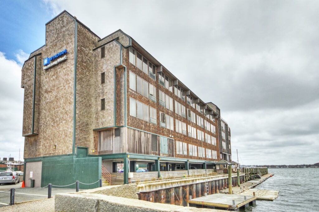 Club Wyndham Inn on Long Wharf - Image 2