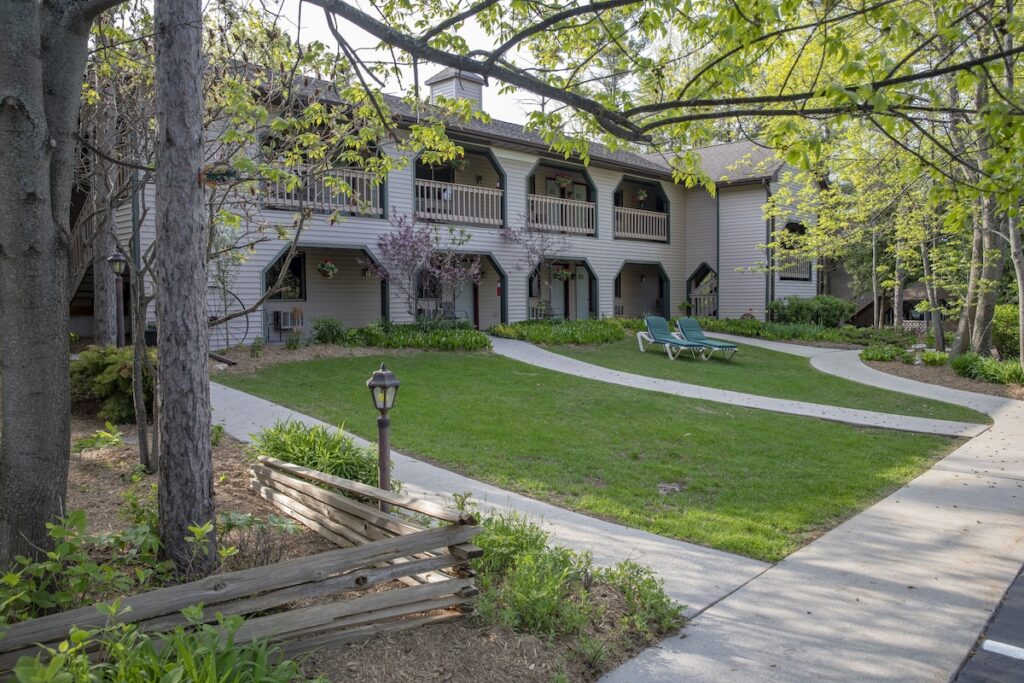 Coachlite Inn - Image 3