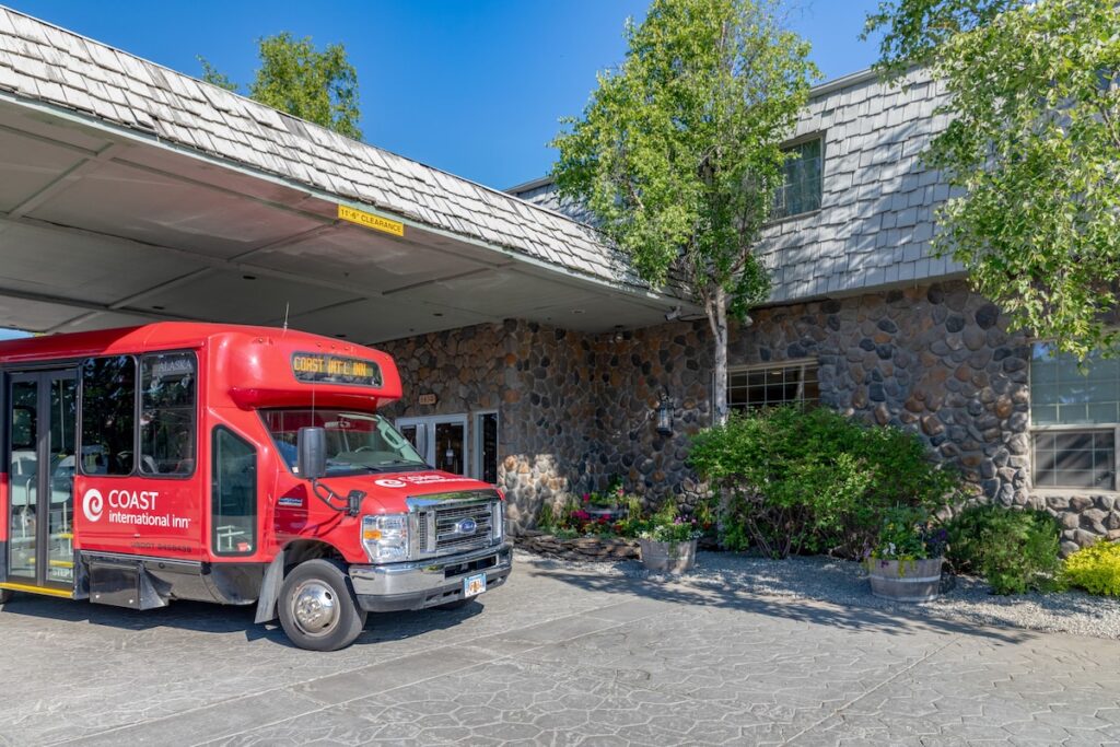 Coast Inn at Lake Hood - Image 5