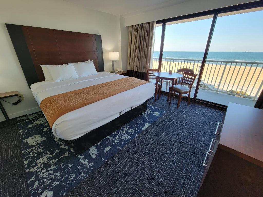 Coastal Hotel and Suites Virginia Beach Oceanfront - Image 3