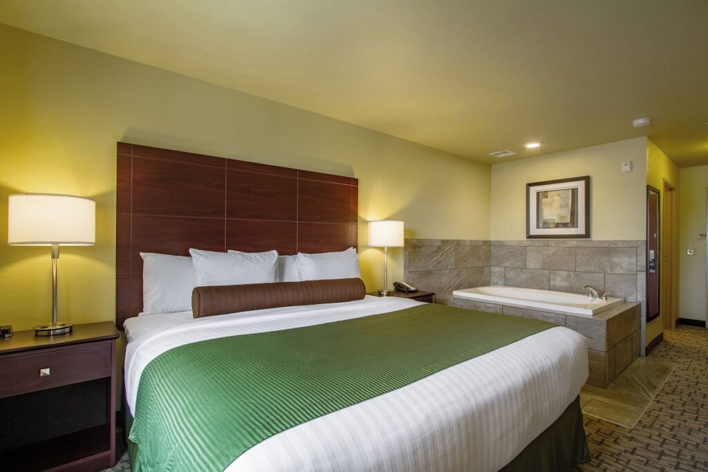 Cobblestone Hotel & Suites – Orrville
