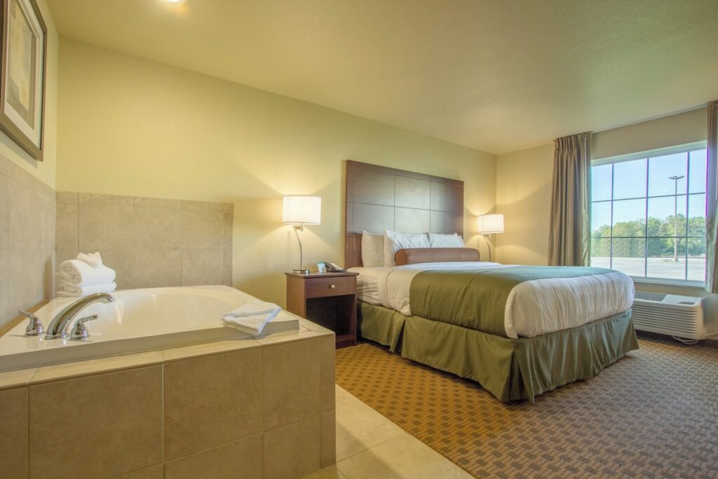 Cobblestone Inn & Suites – Corry