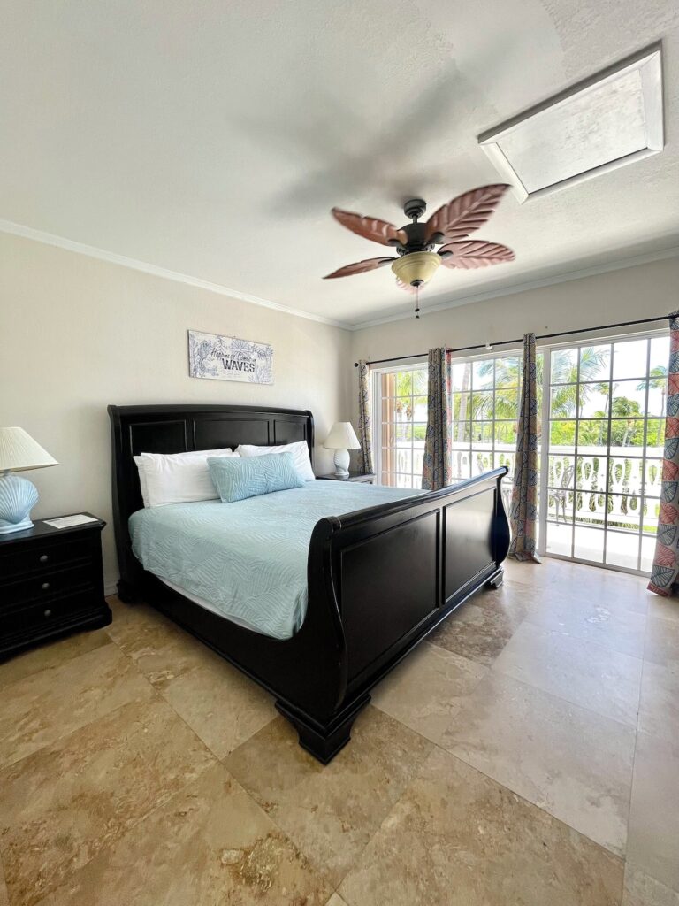 Coconut Cove Resort and Marina - Image 3