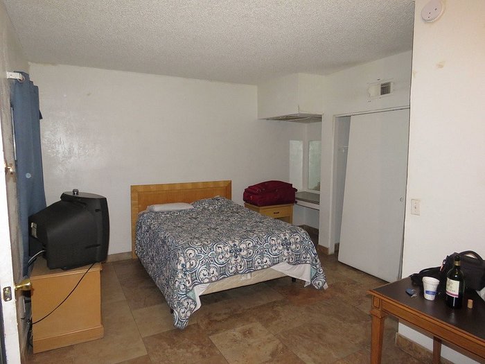 Colonade Motel - Image 4