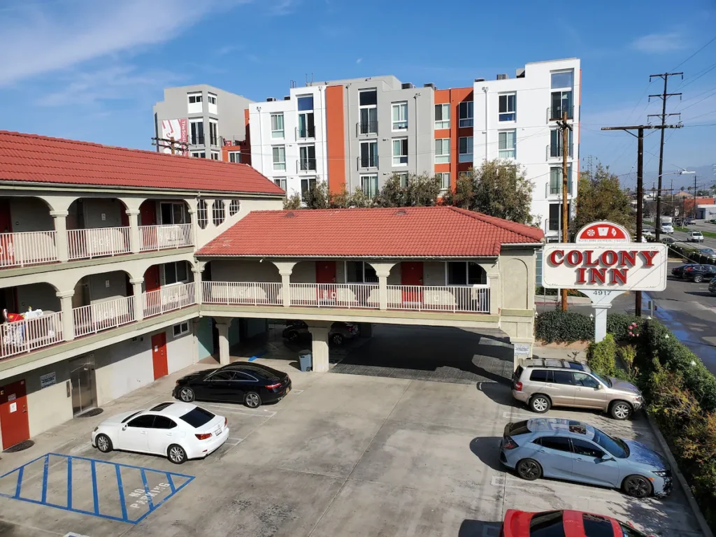 Colony Inn - Image 2