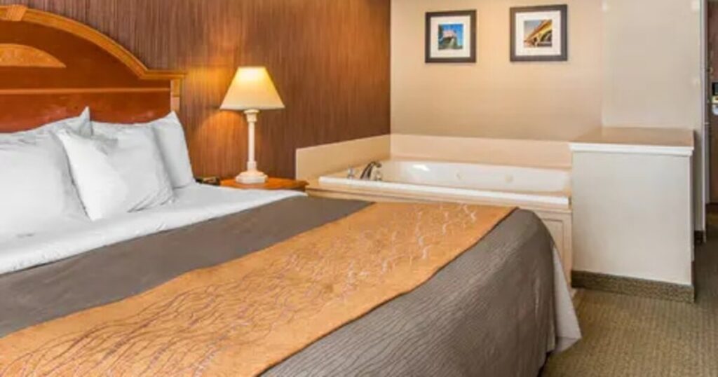 Comfort Inn Chelsea - Image 3