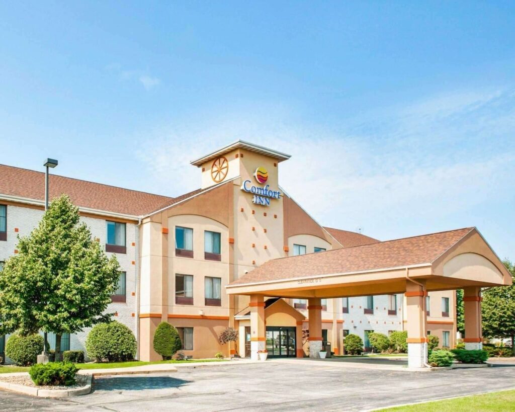 Comfort Inn Goshen - Image 2