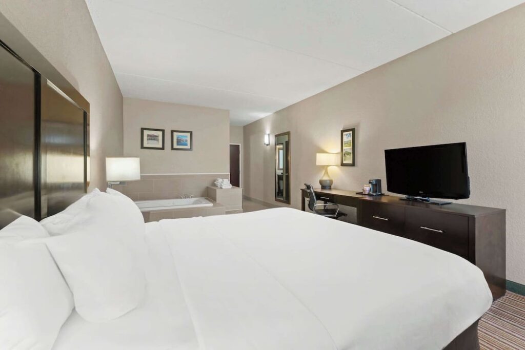 Comfort Inn Lehigh Valley West – Allentown - Image 3