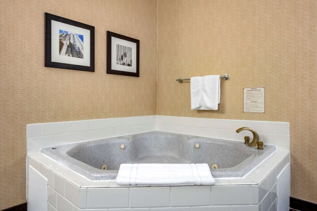 Comfort Inn Meadowlands - Image 2