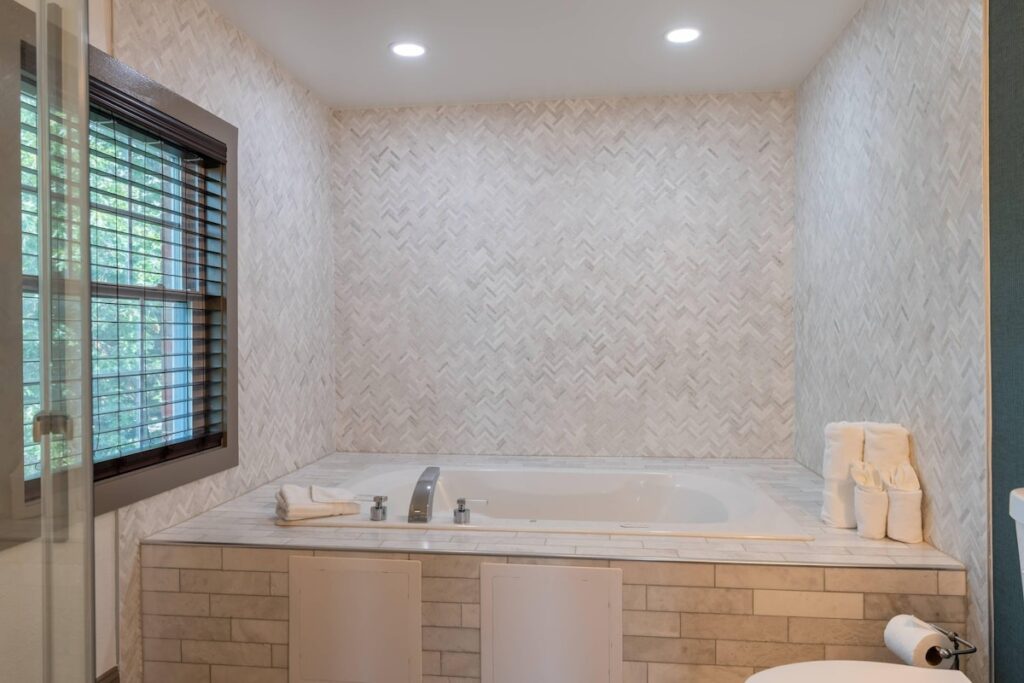 Comfort Inn Rockland – Boston - Image 1